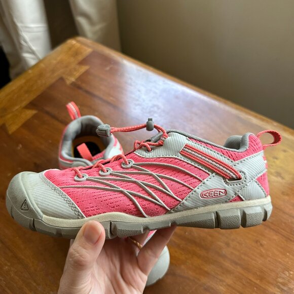 KEEN Chandler CNX Hiking Shoe | Kids Girls size 3 | Drizzle/Dubarry pink - Picture 7 of 9